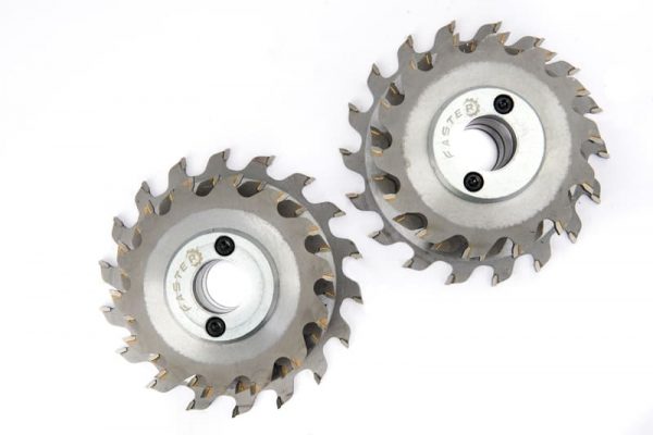 Dao-phay-do-nhom-Xingfa-cua-di-180121-3-600x400