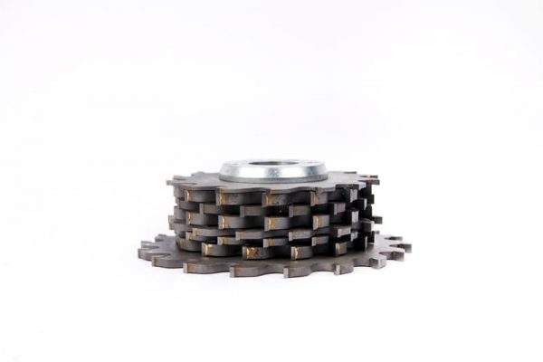 Dao-phay-do-nhom-Xingfa-cua-so-7-tang-180121-1-600x400