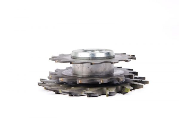 Dao-phay-do-nhom-Yangly-chia-khung-180121-2-600x400