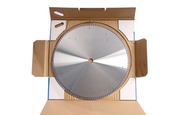 Luoi-cat-nhom-O500-Wagen-180121-3-600x400